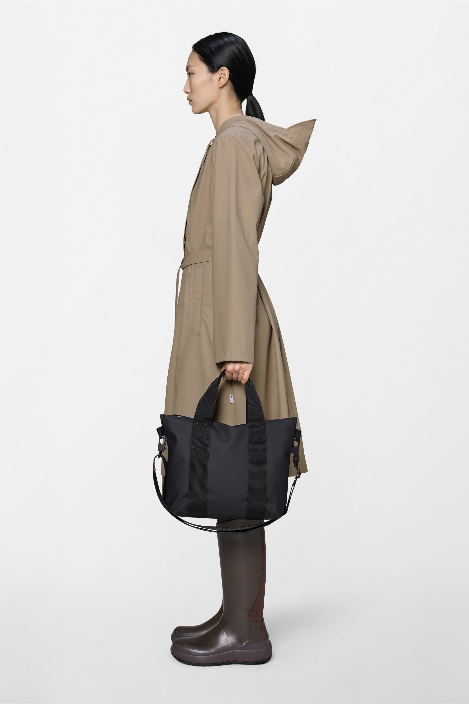 RAINS Tote Bag Micro Black 9L H29 x D10 x W39 cm Tote