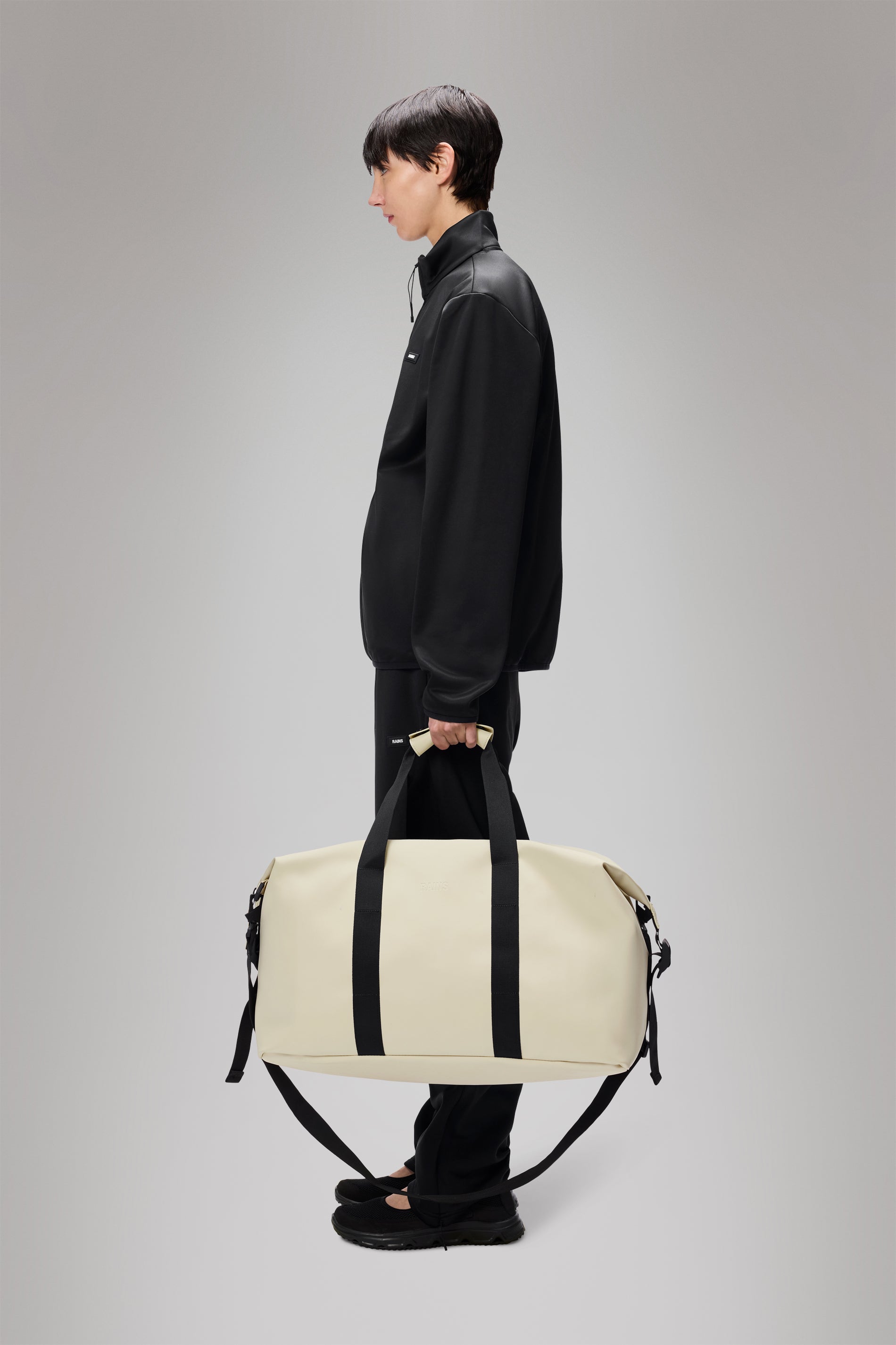 RAINS Hilo Weekend Bag Dune 36L H39 x D26 x W52 cm Weekender