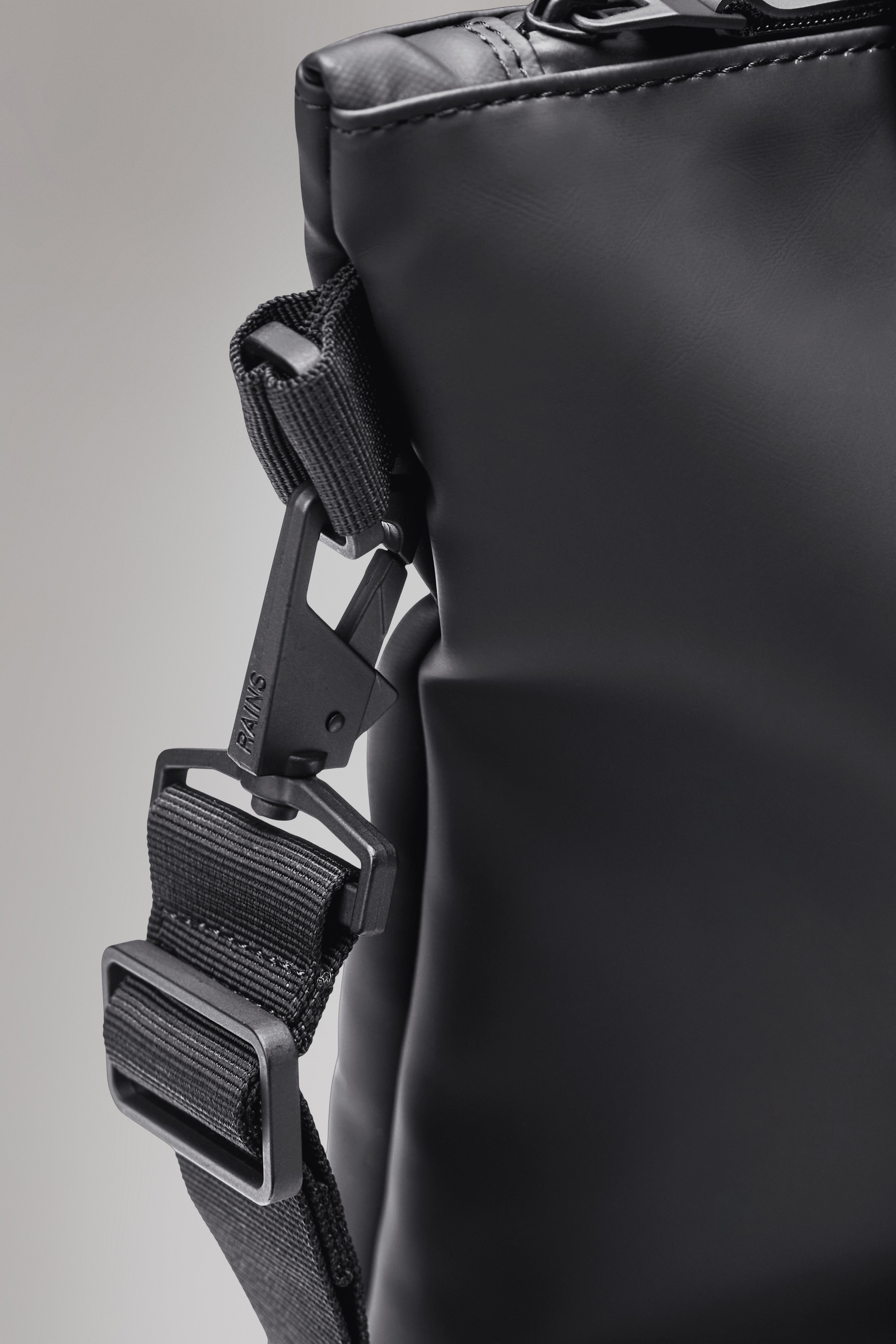 Rains Tote Bag Mini Blur 18.50L H36 x D13 x W40 cm Tote