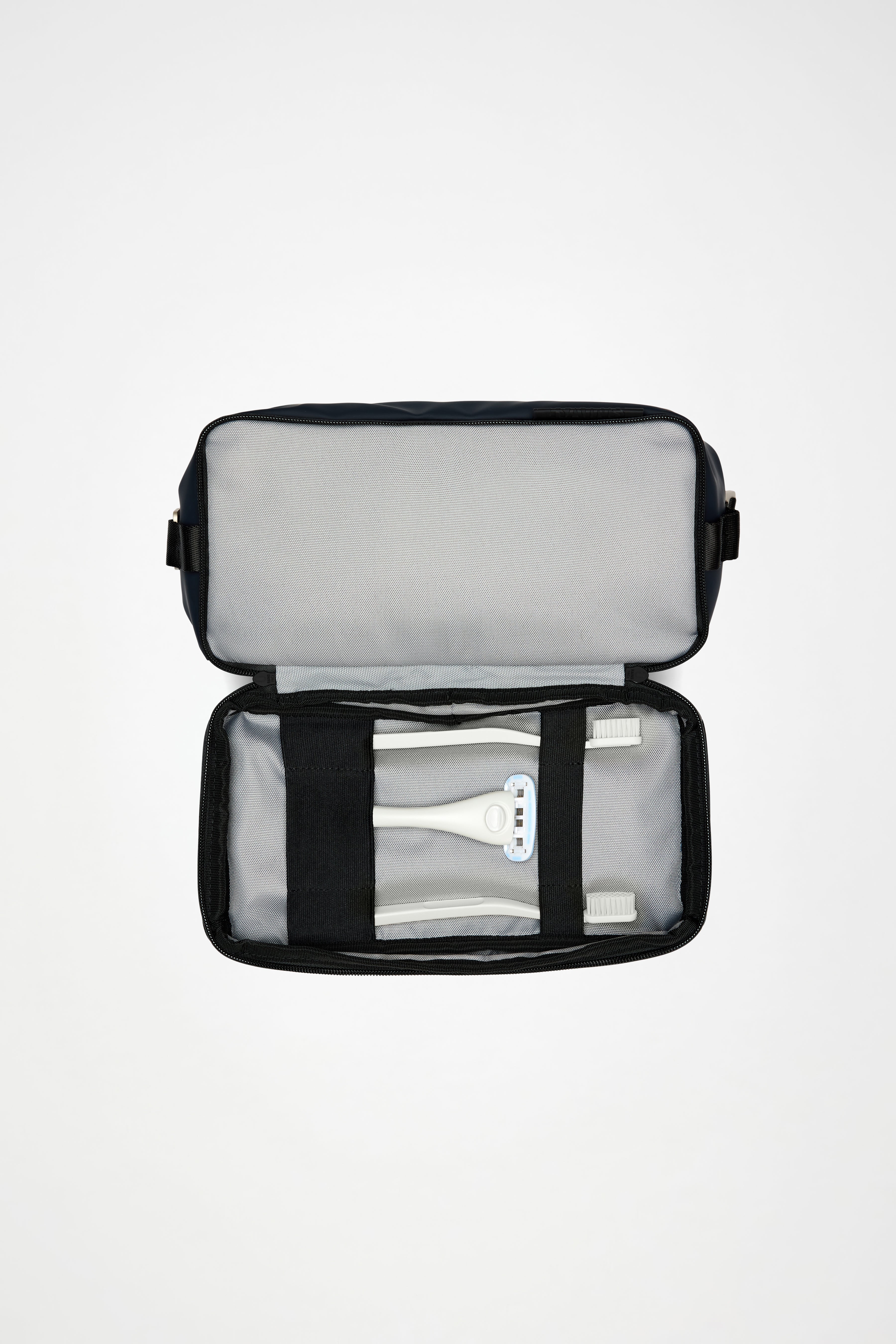 RAINS Otaru Wash Bag Navy 6.40L H17 x D15 x W27 cm Wash Bag