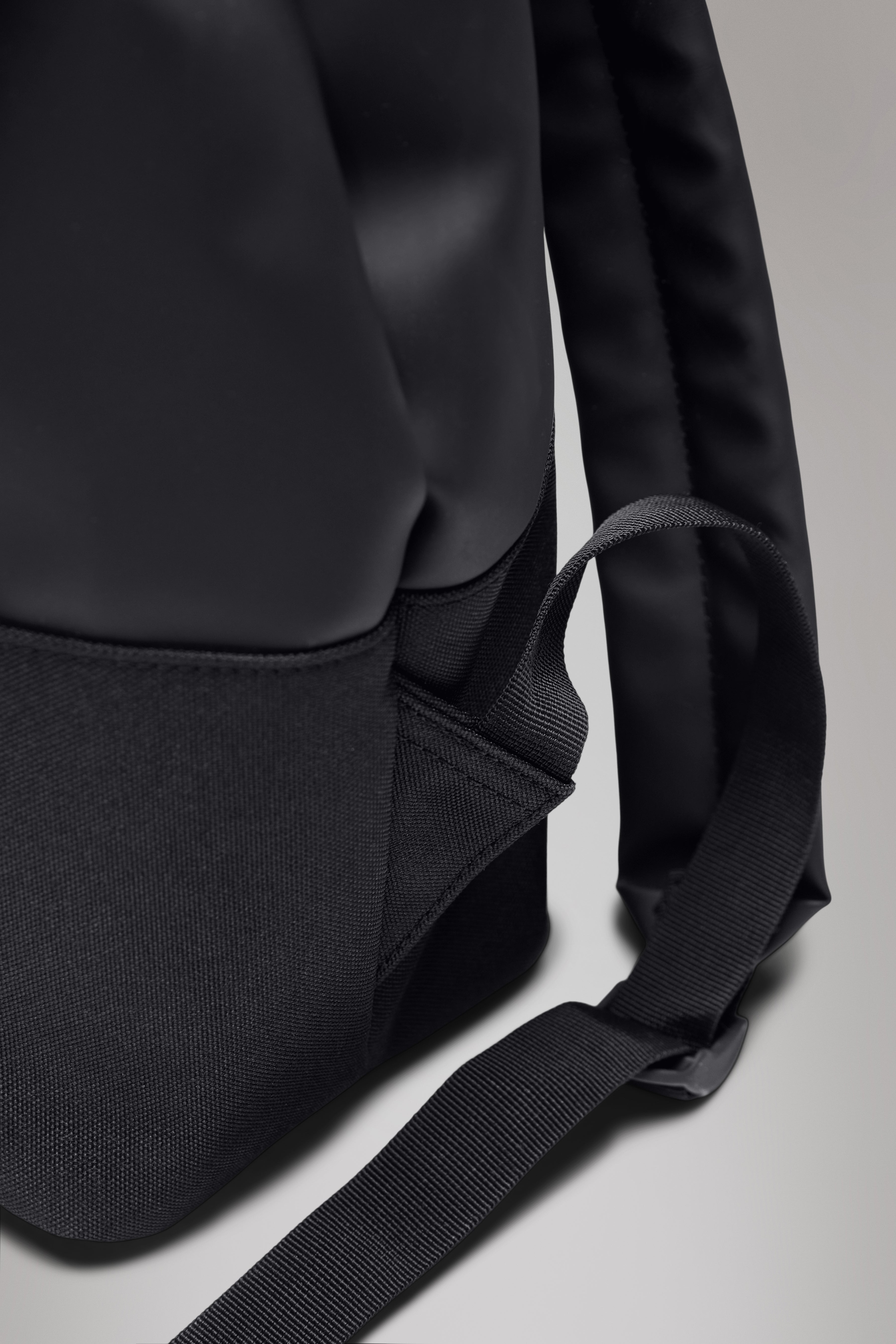 RAINS Trail MSN Bag Green Backpack