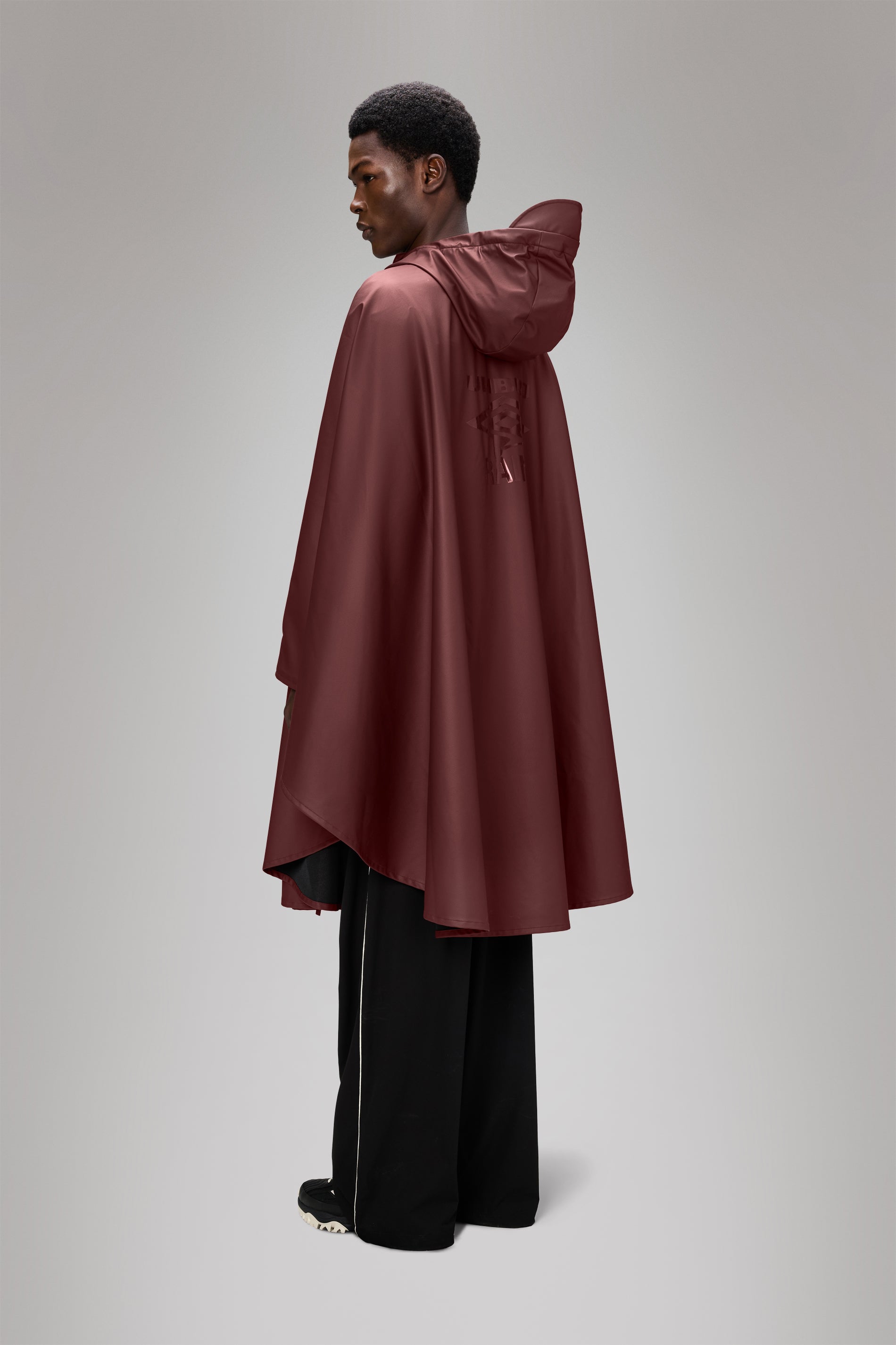 RAINS Rains x Umbro Apollo Cape Maroon Red Cape