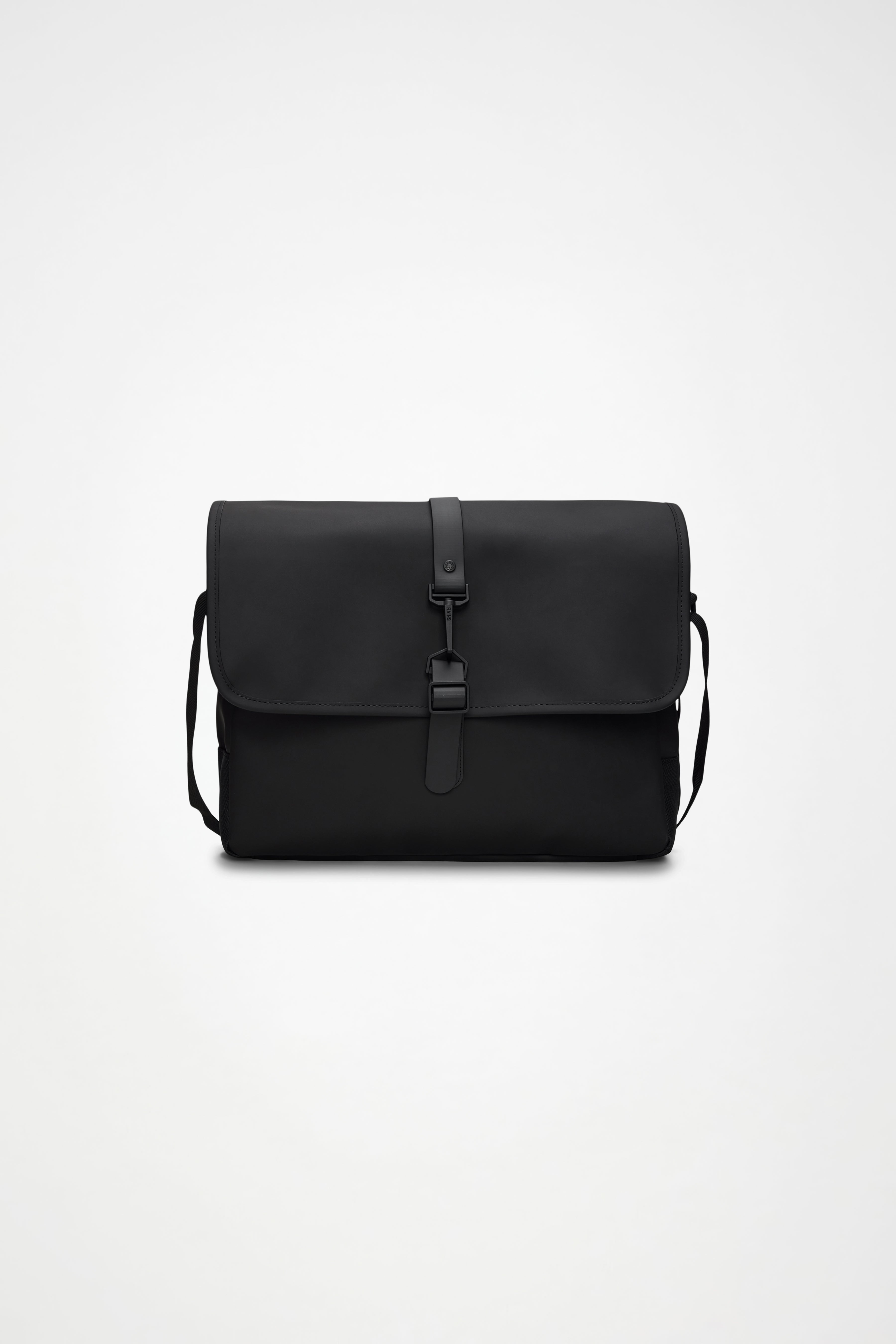 RAINS Messenger Bag Black 11L H32 x D11 x W38 cm Messenger
