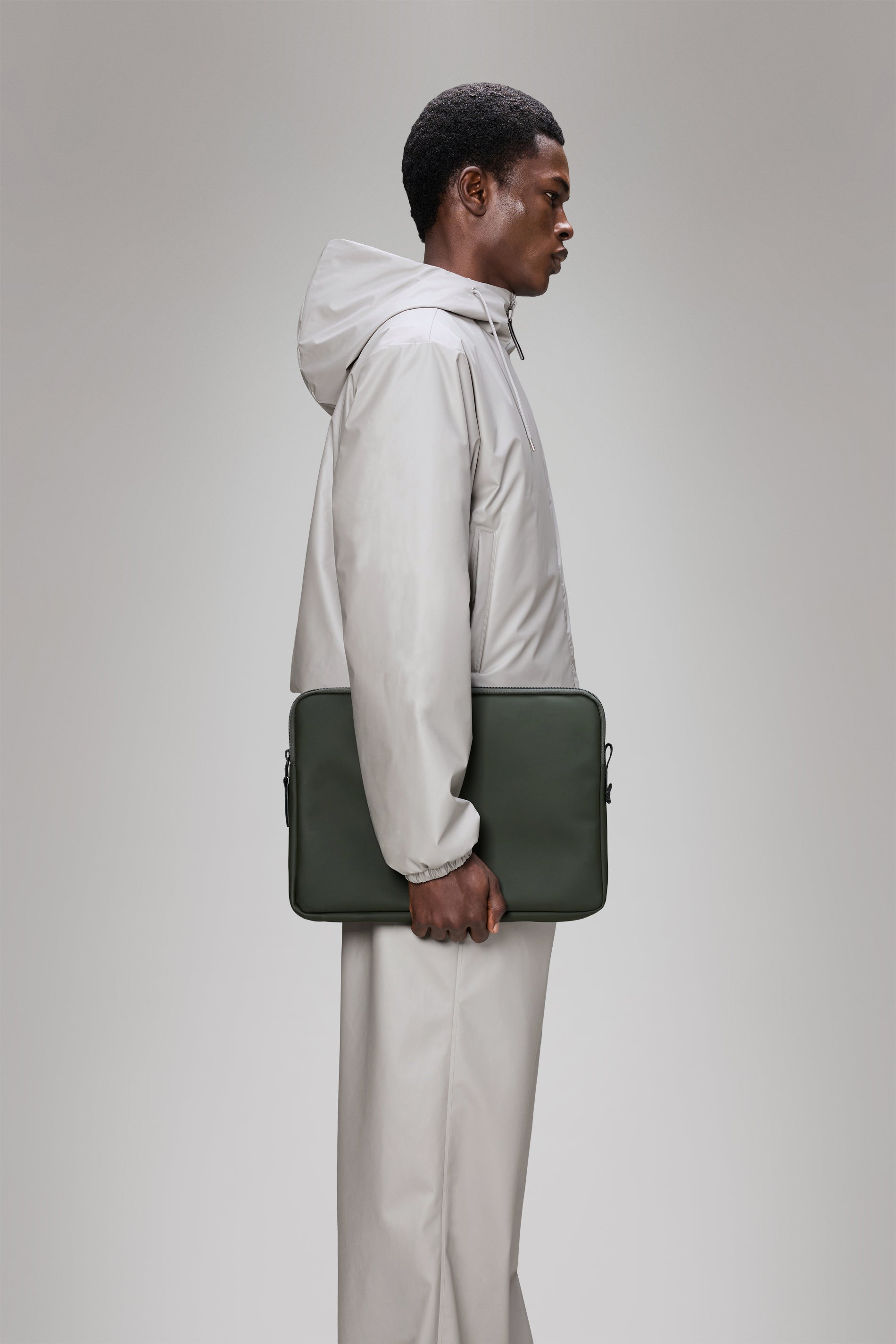 RAINS Trail Laptop Case 15″/16″ Green 2.60L H27 x D2.50 x W38 cm Laptop Case