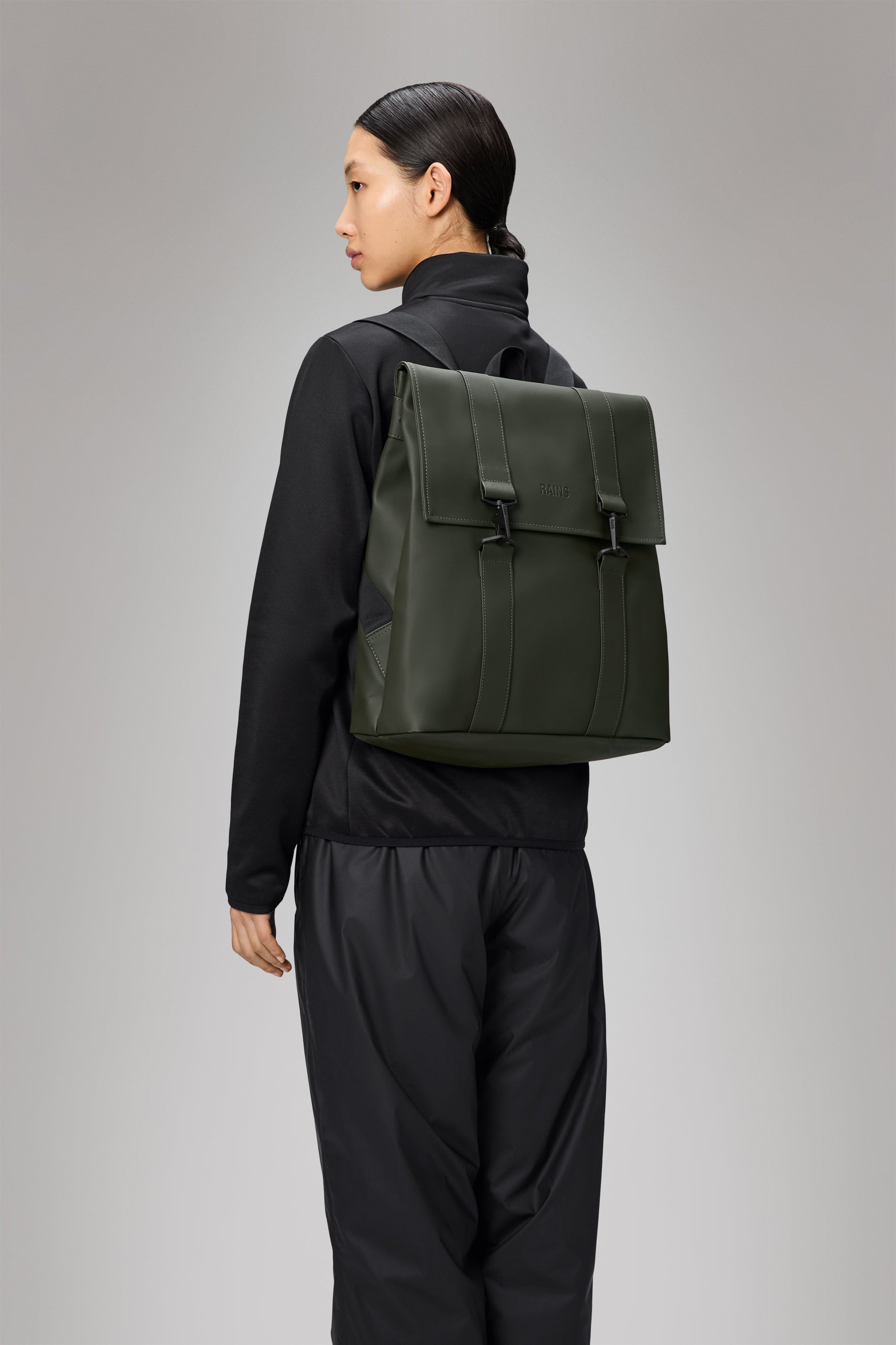 Rains MSN Bag Green 6L H30 x D5.50 x W40 cm Laptop bag