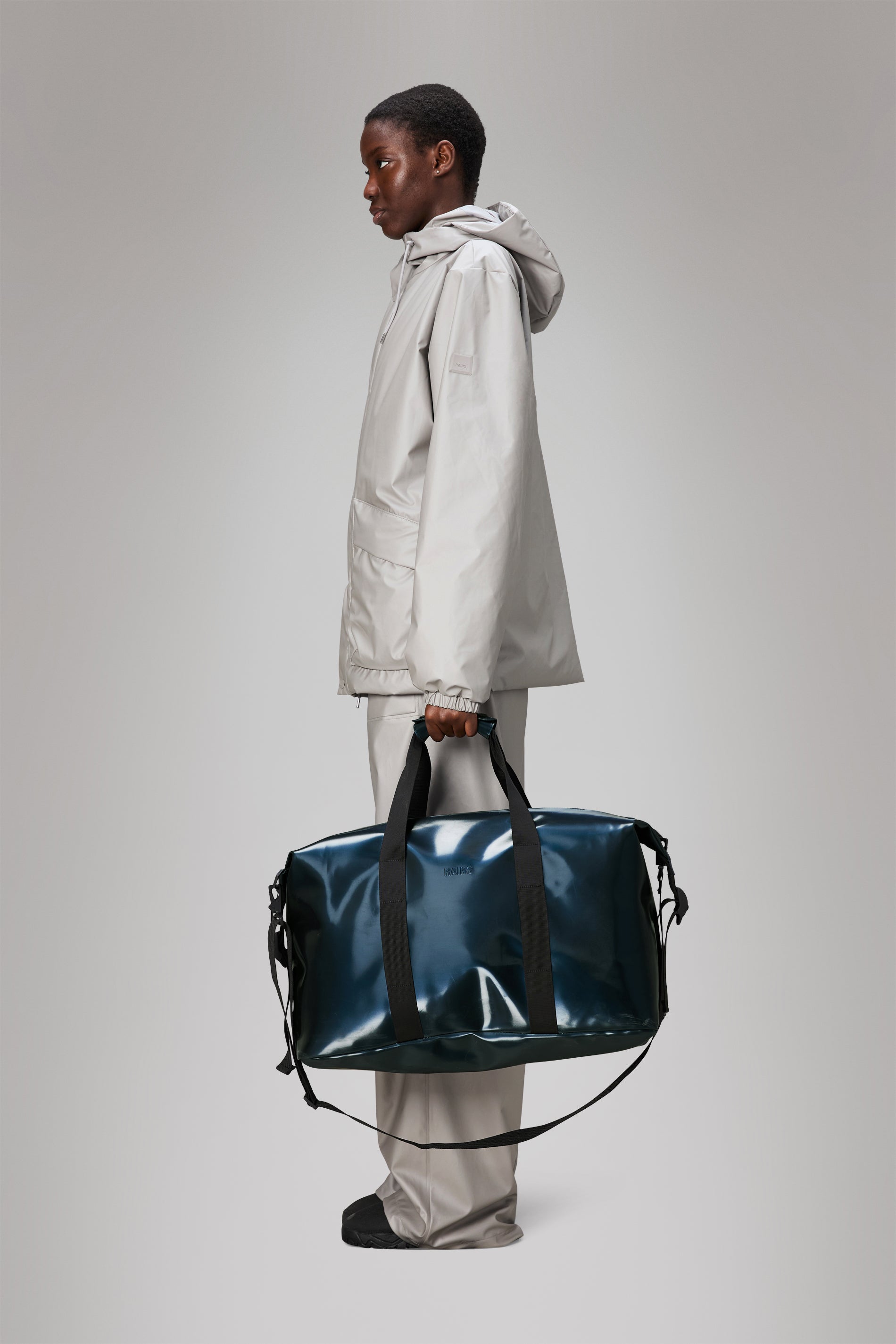 RAINS Hilo Weekend Bag Spill 36L H39 x D26 x W52 cm Weekender