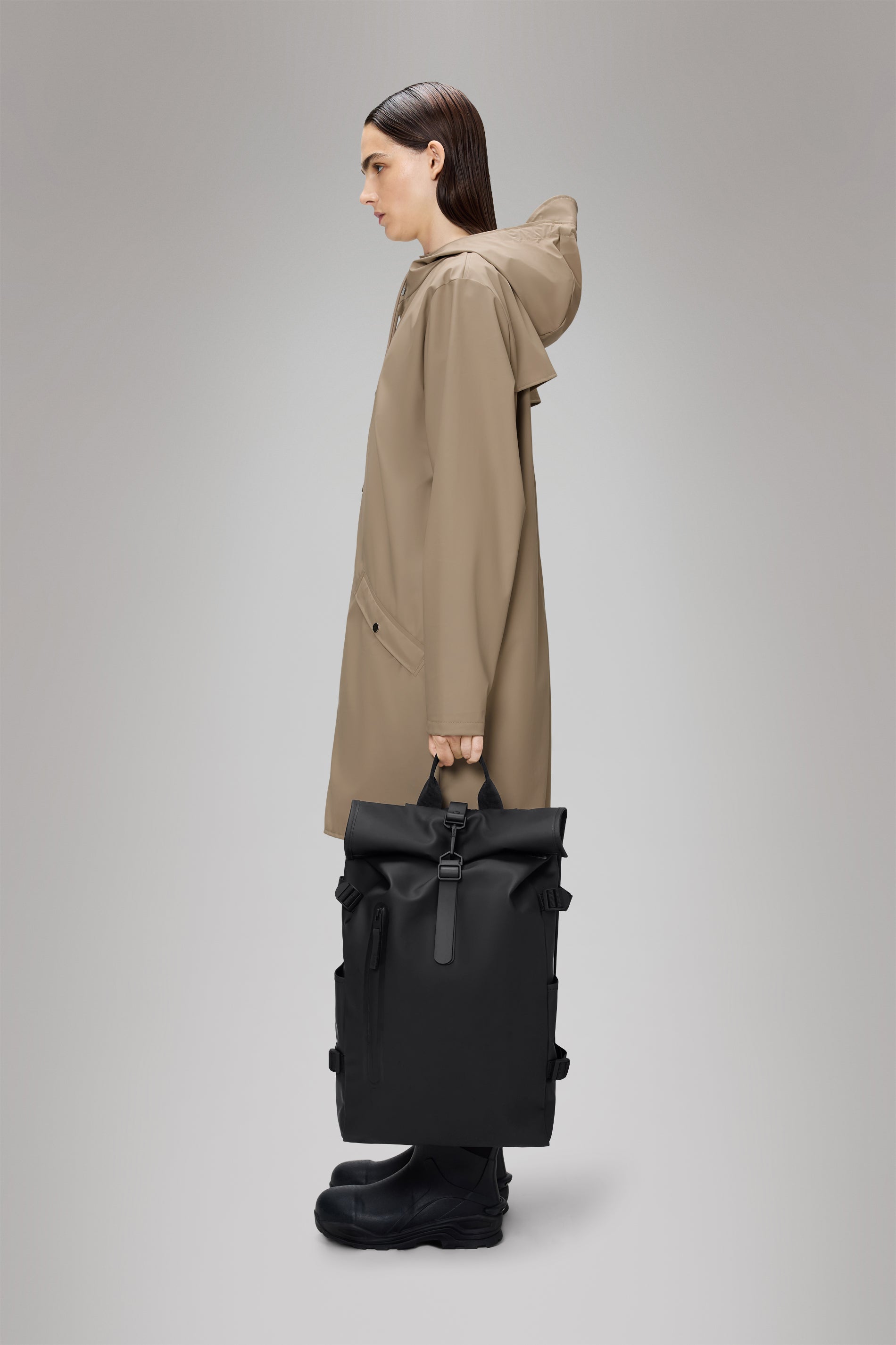 Rains Rolltop Rucksack Large Black 28L H63 x D14 x W32 cm Backpack