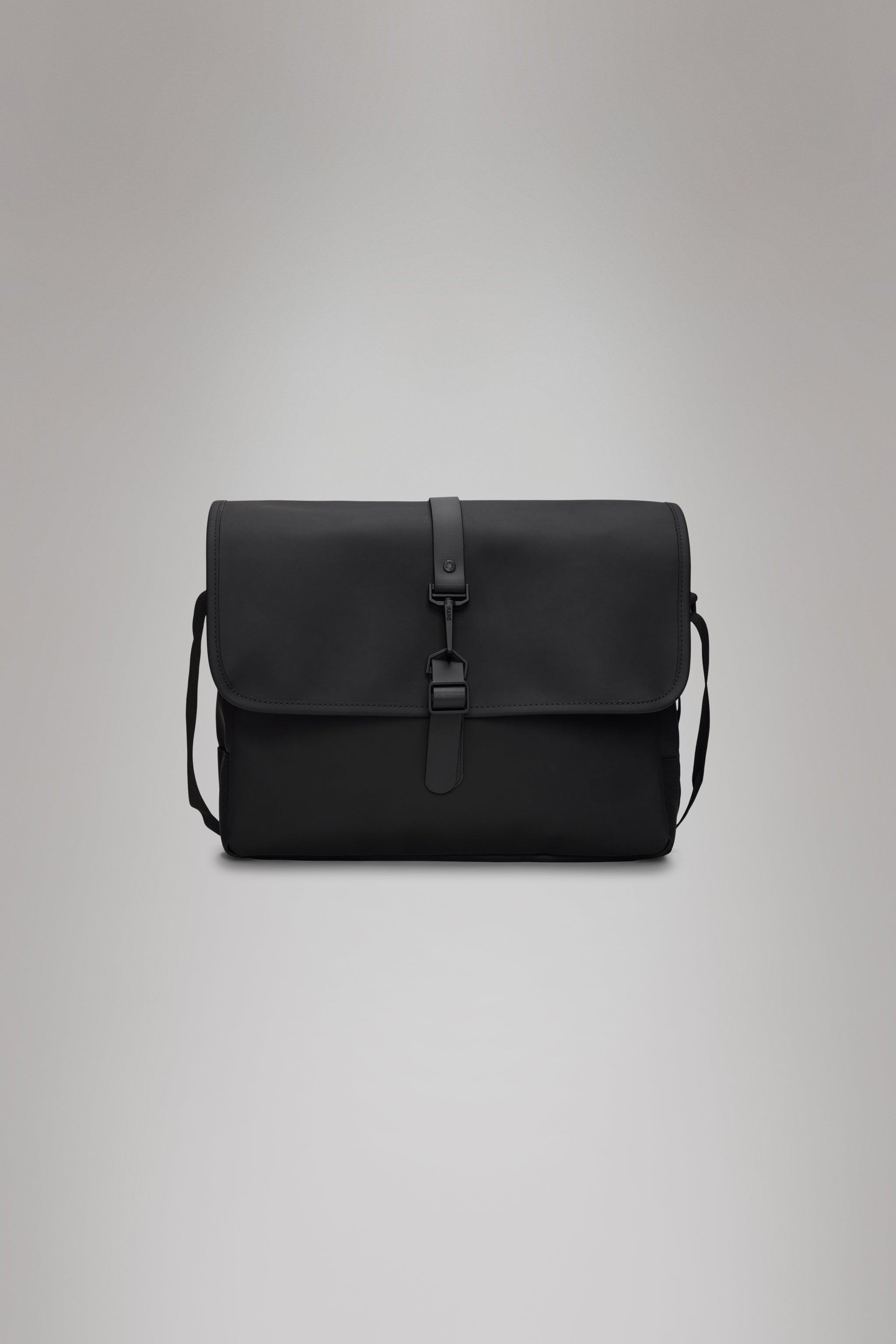 Rains® Messenger Bag in Black for €95 | 2-Year Warranty 