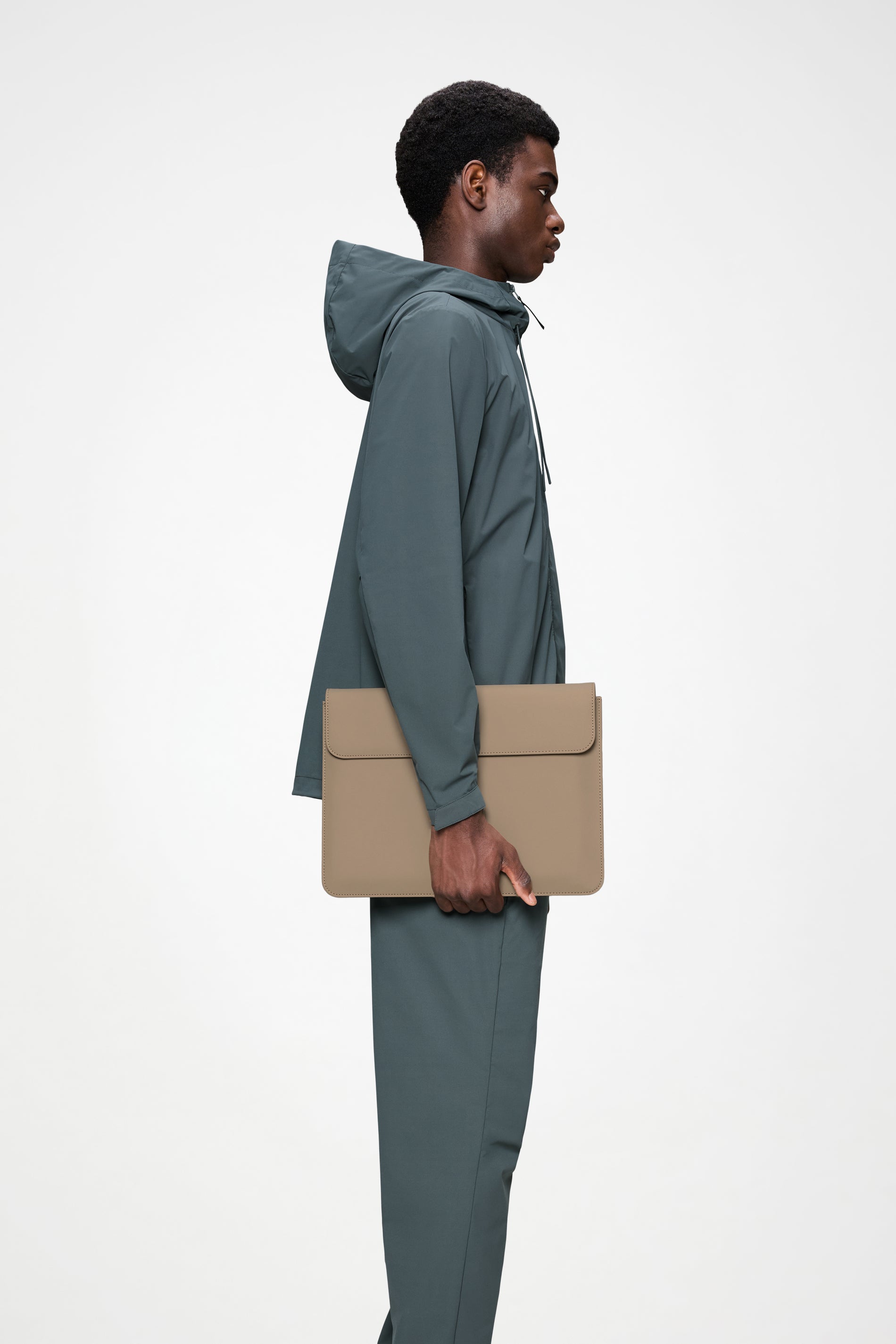 RAINS Laptop Portfolio 13″/14″ Beige 0.50L H27 x D0 x W36.50 cm Laptop Case