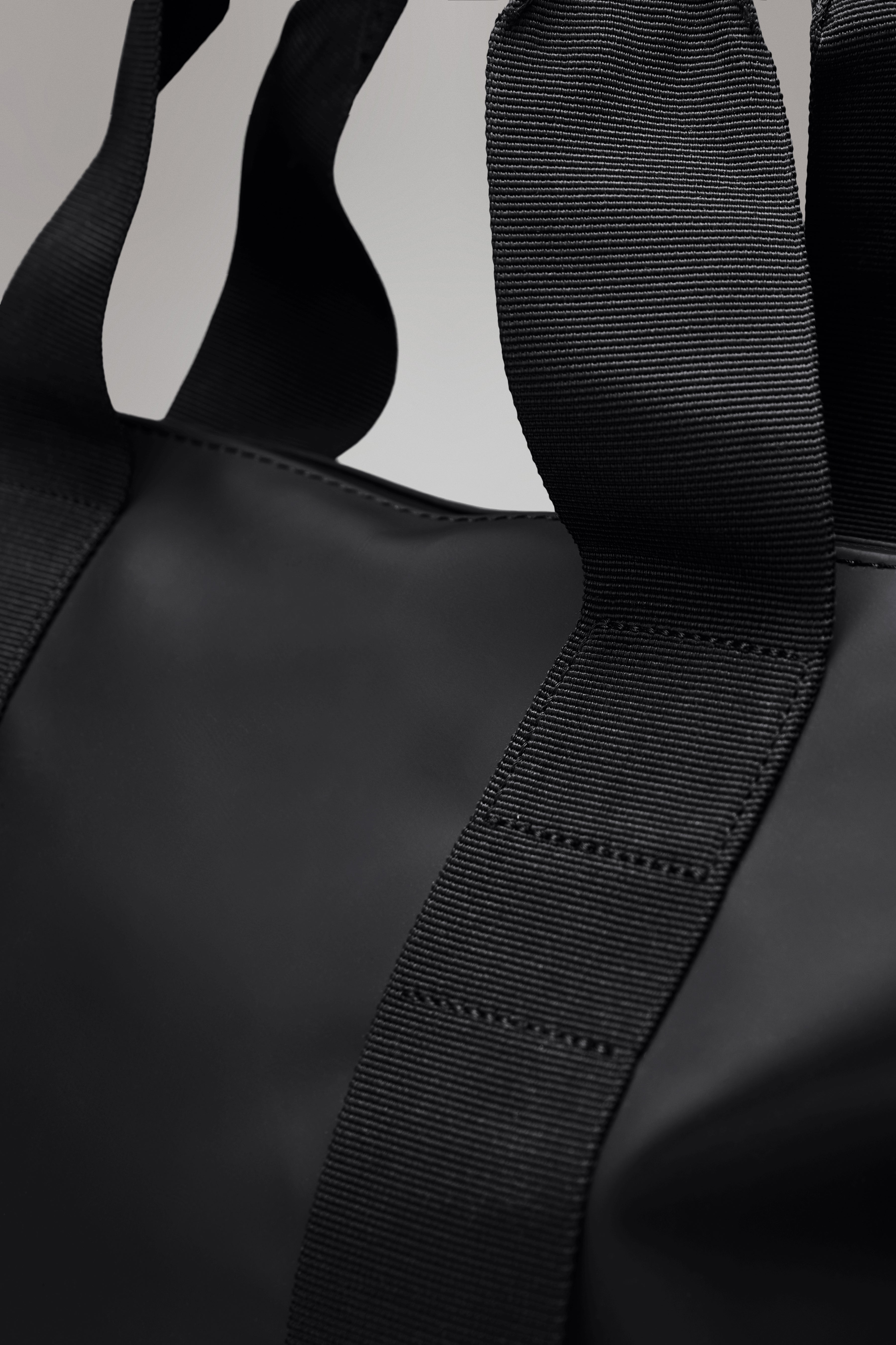 Rains Tote Bag Mini Black 18.50L H36 x D13 x W40 cm Tote