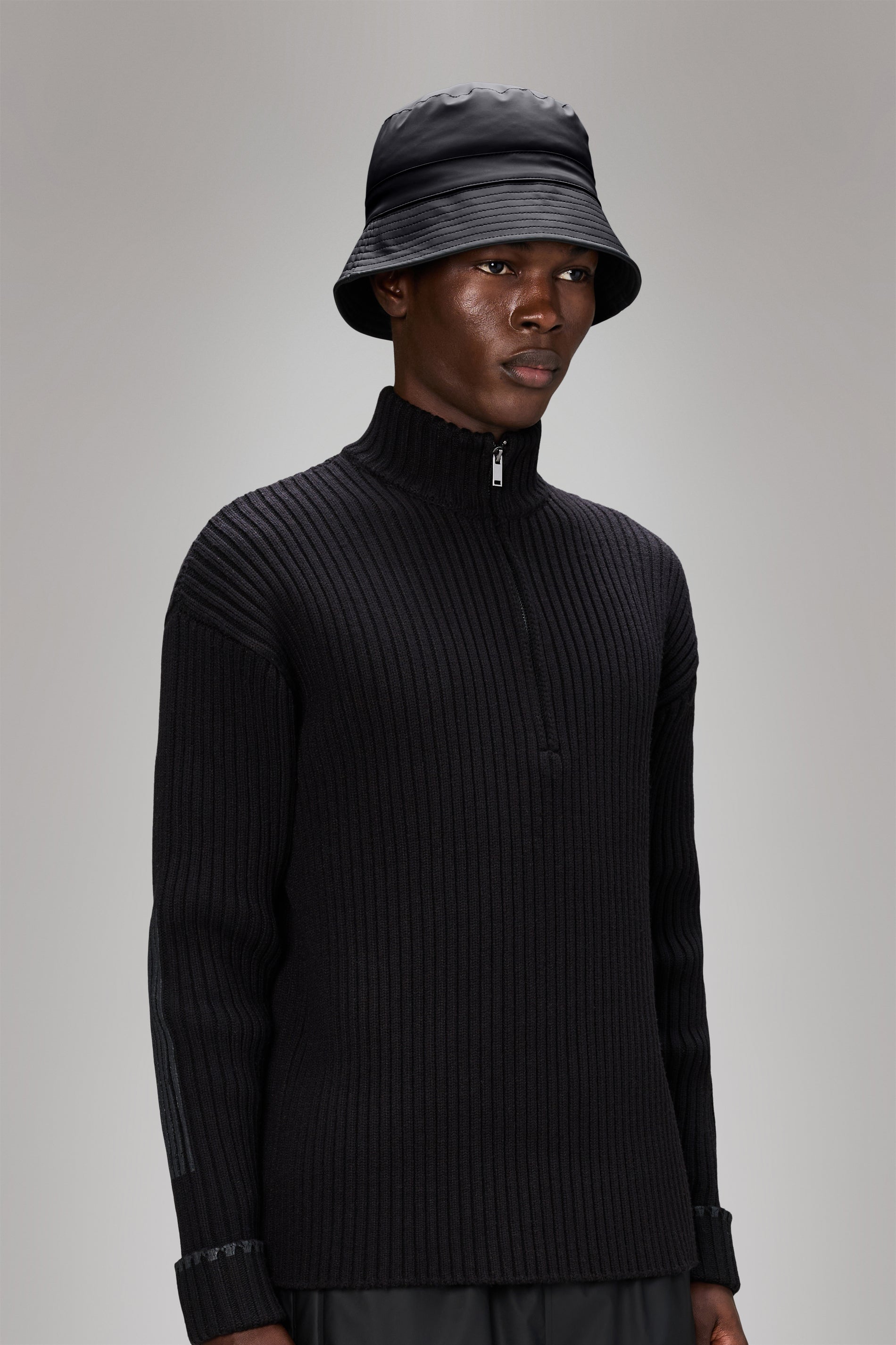 RAINS Bucket Hat Black Headwear