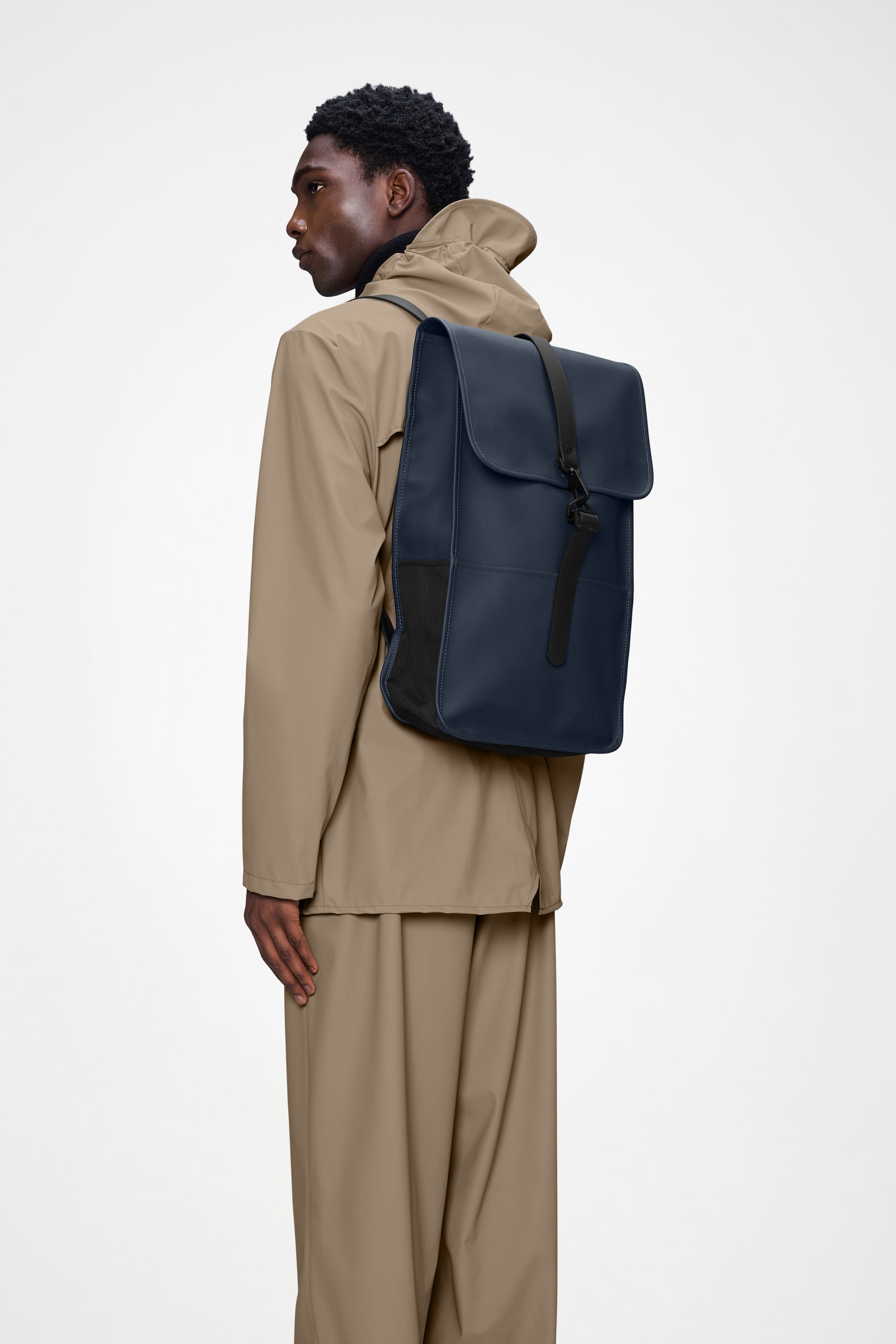 RAINS Backpack Navy 17L H50 x D12 x W30 cm Backpack