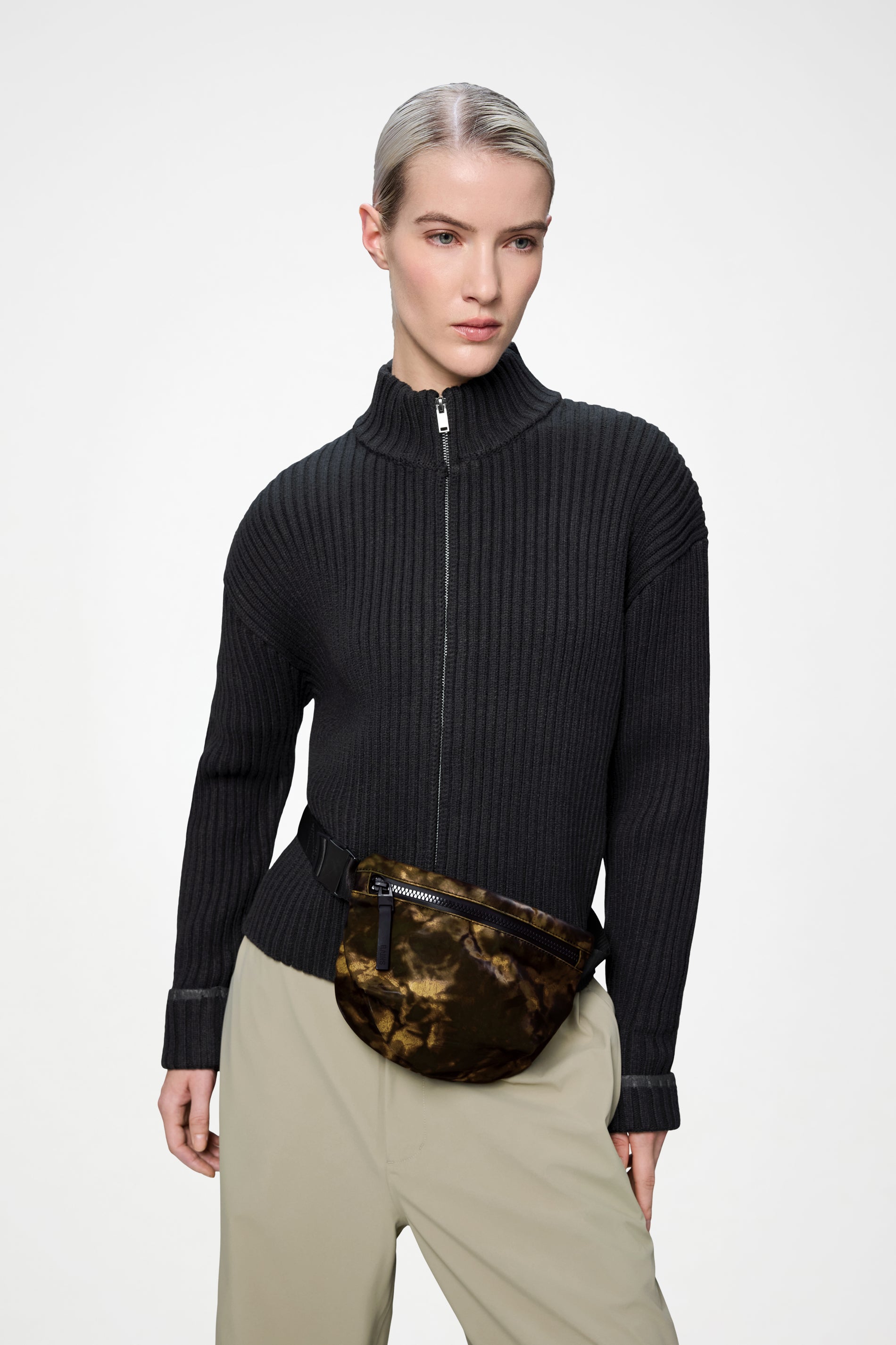 RAINS Valera Bum Bag Micro Muddy 1.60L H16 x D5 x W18 cm Bum bag