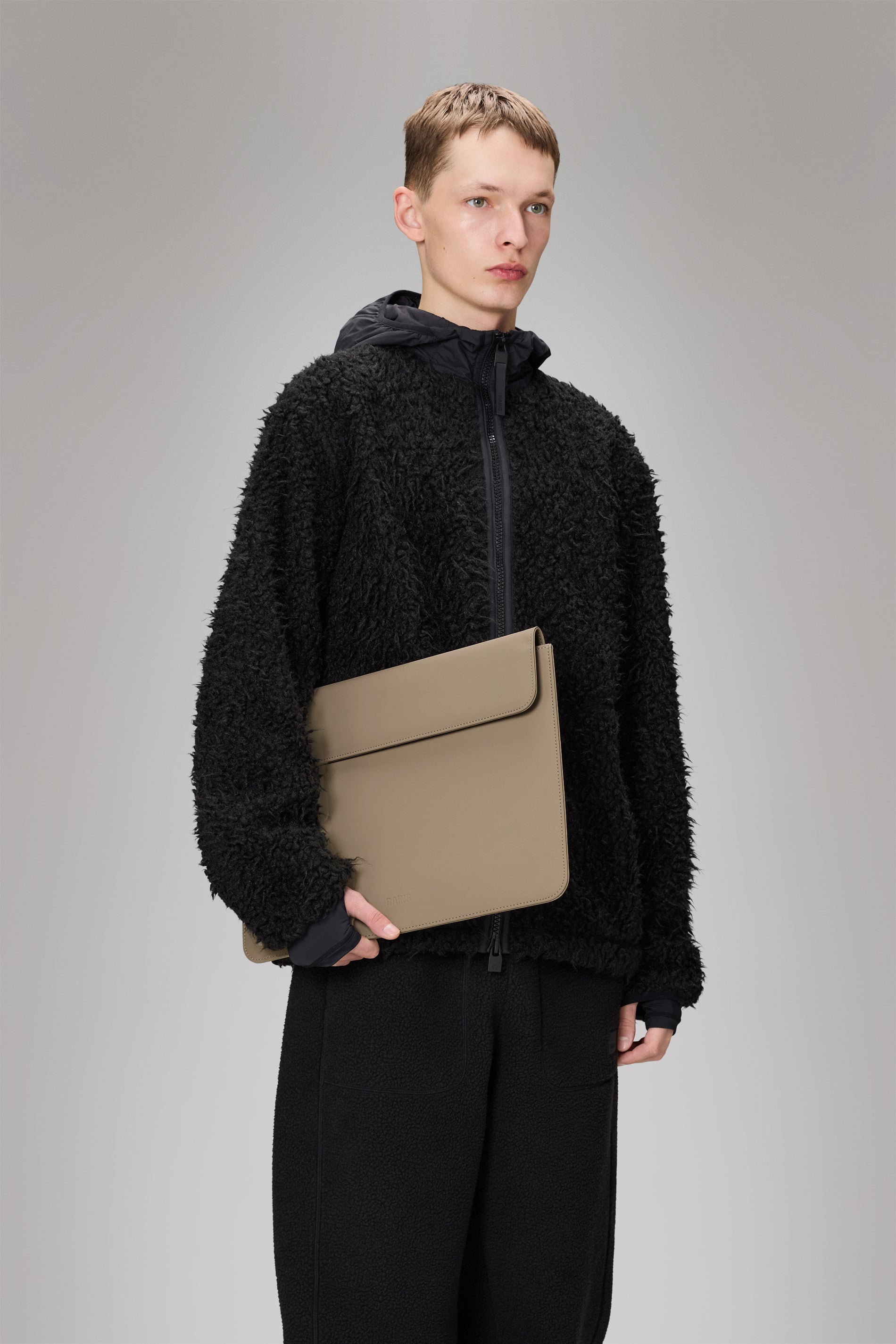 RAINS Laptop Portfolio 15″/16″ Beige 0.60L H30 x D0 x W38.50 cm Laptop Case