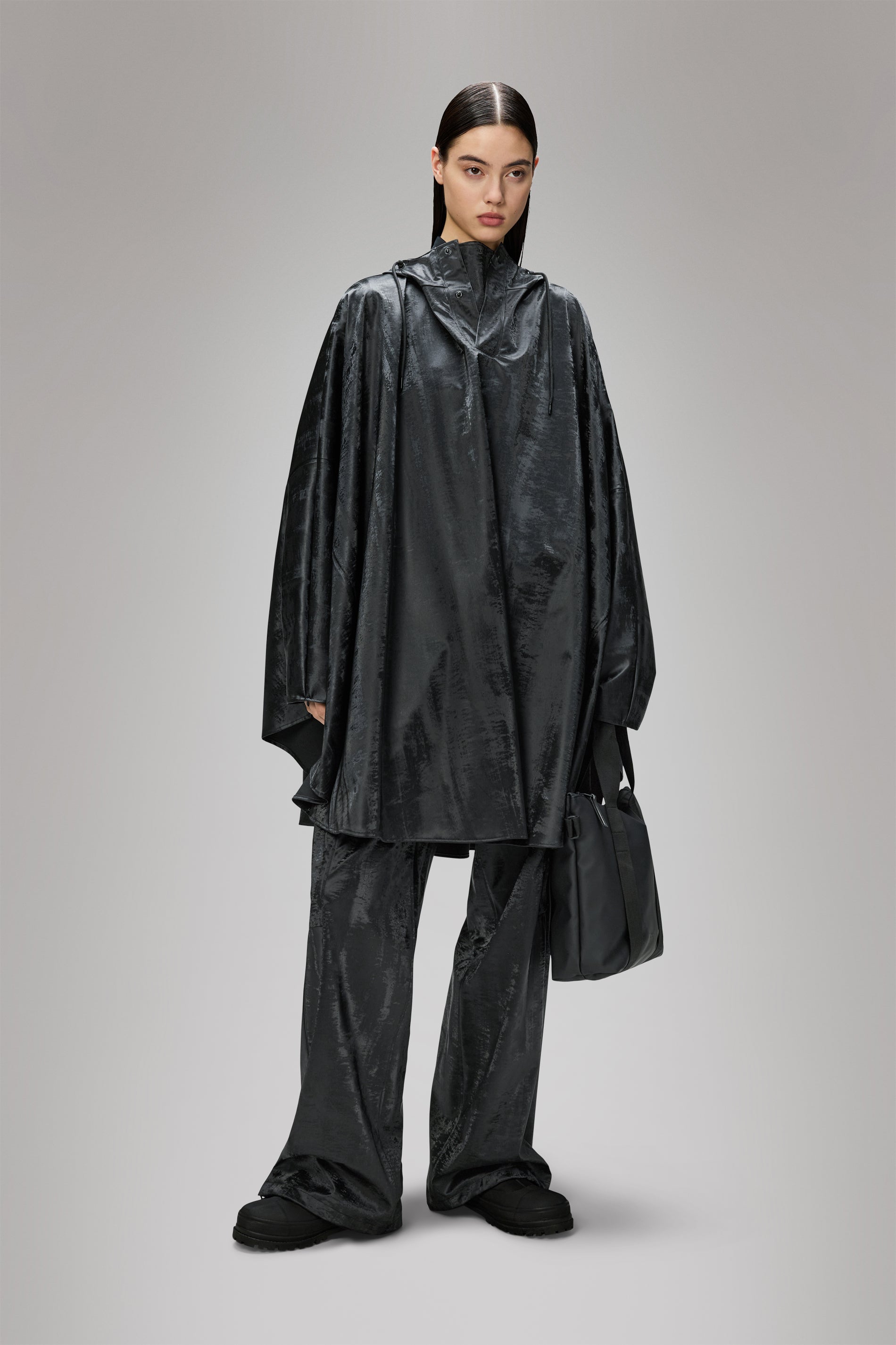 Rains® Cape in Coal for €109 | 2-Year Warranty