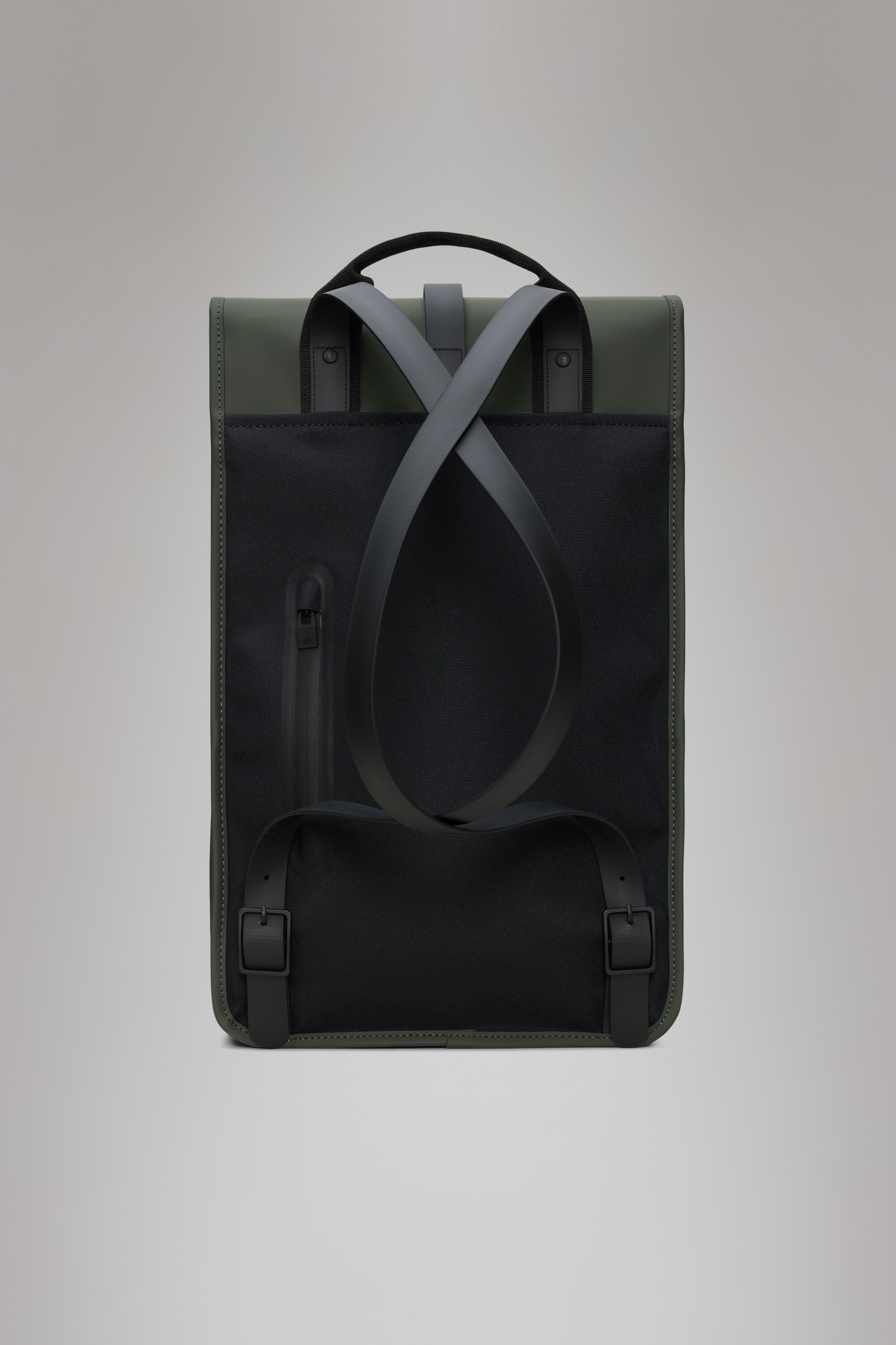 Rains Backpack Green 18L H50 x D12 x W30 cm Backpack