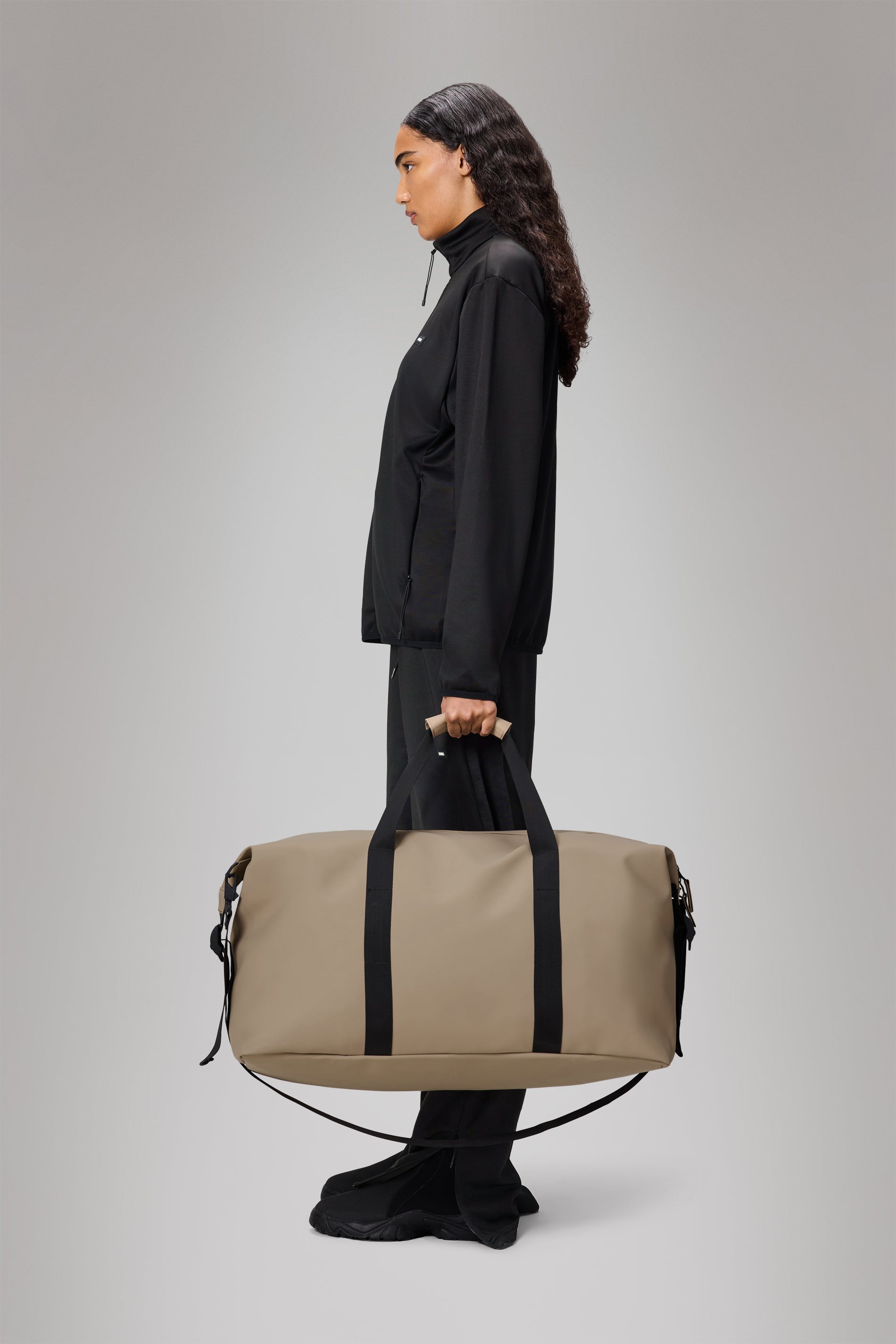 Rains Hilo Weekend Bag Large Beige 70L H40 x D27 x W70 cm Weekender