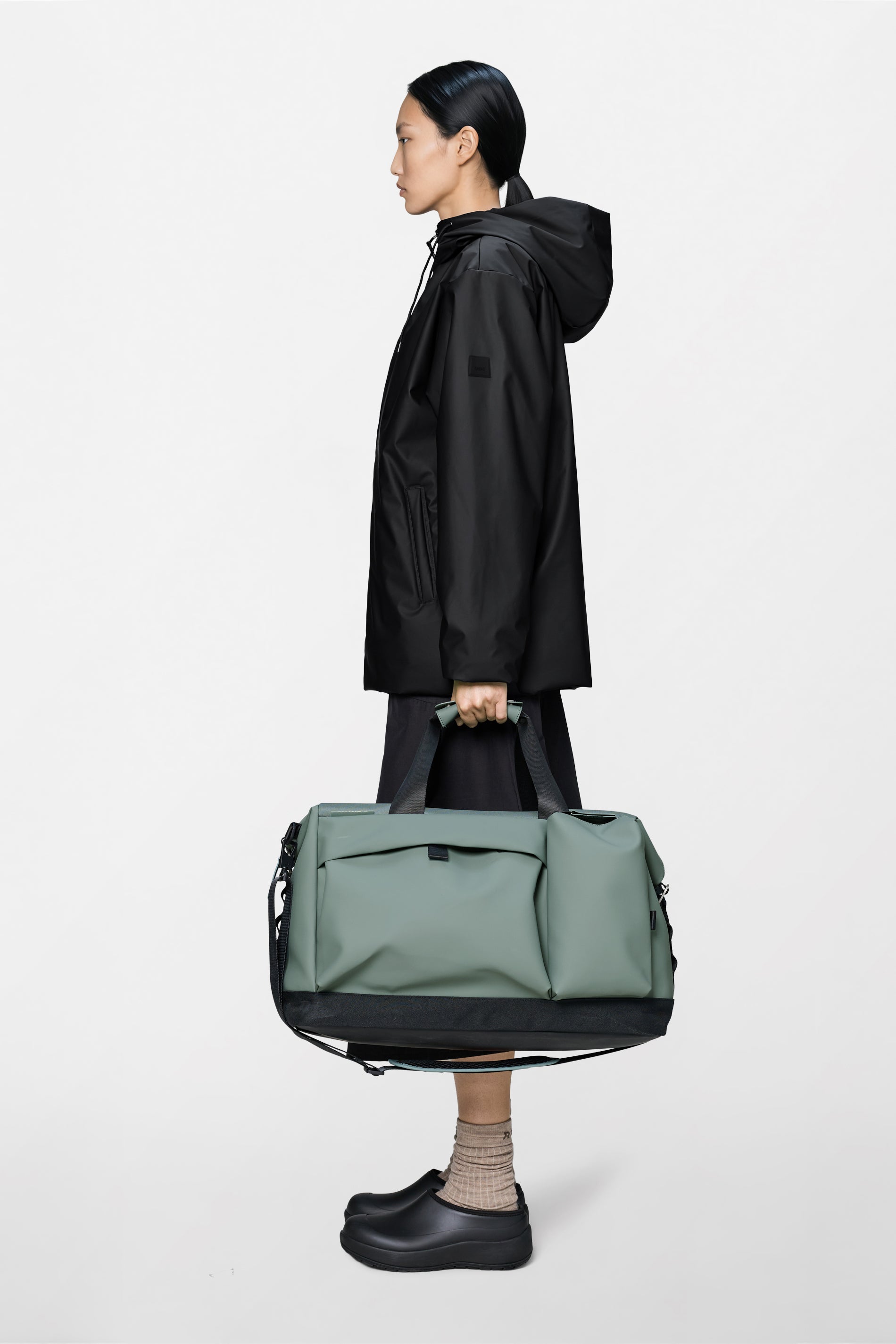RAINS Otaru Weekend Bag Sage 51L H32 x D22 x W52 cm Weekender