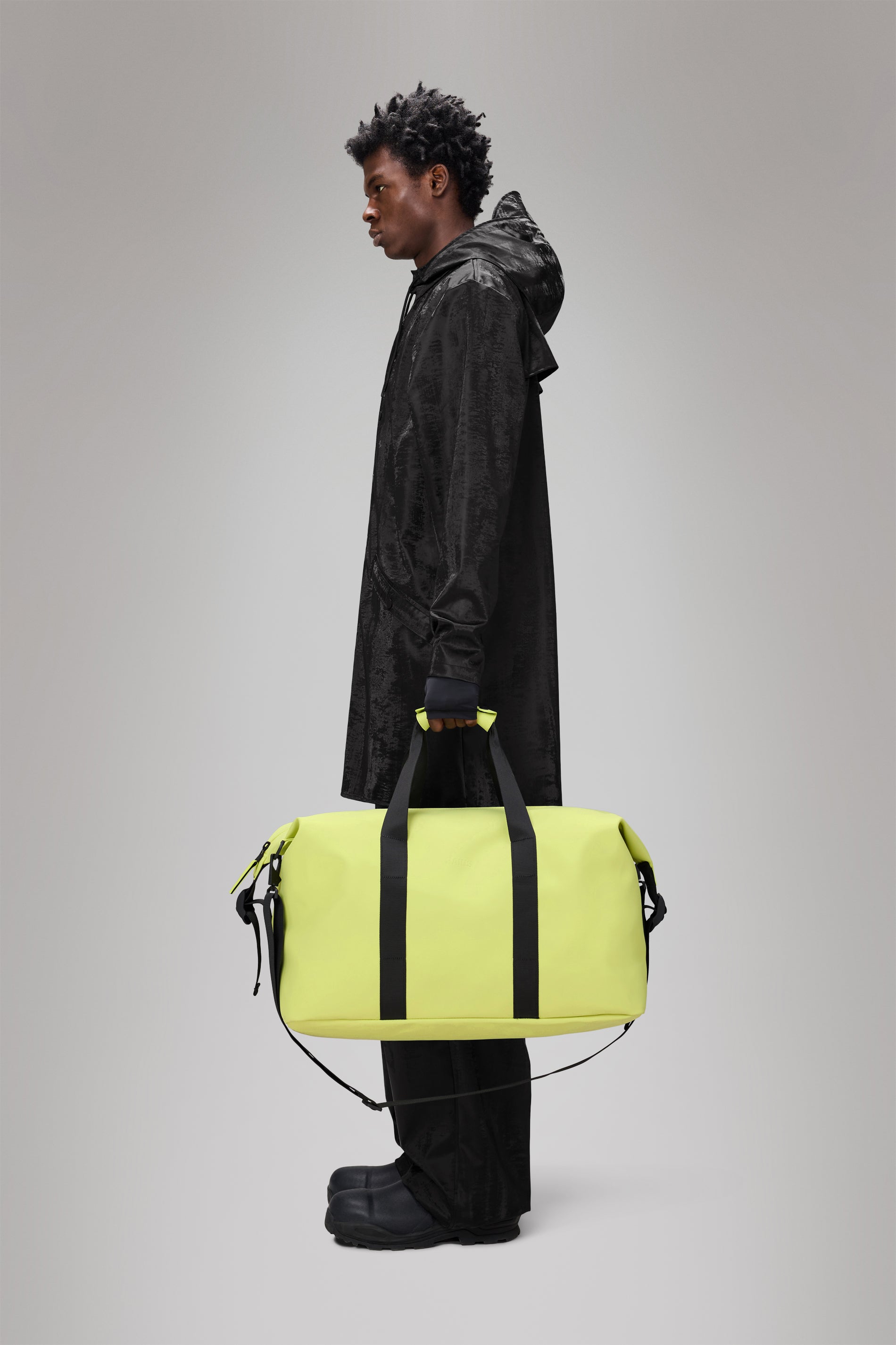 RAINS Hilo Weekend Bag Acid 36L H35 x D26 x W62 cm Weekender