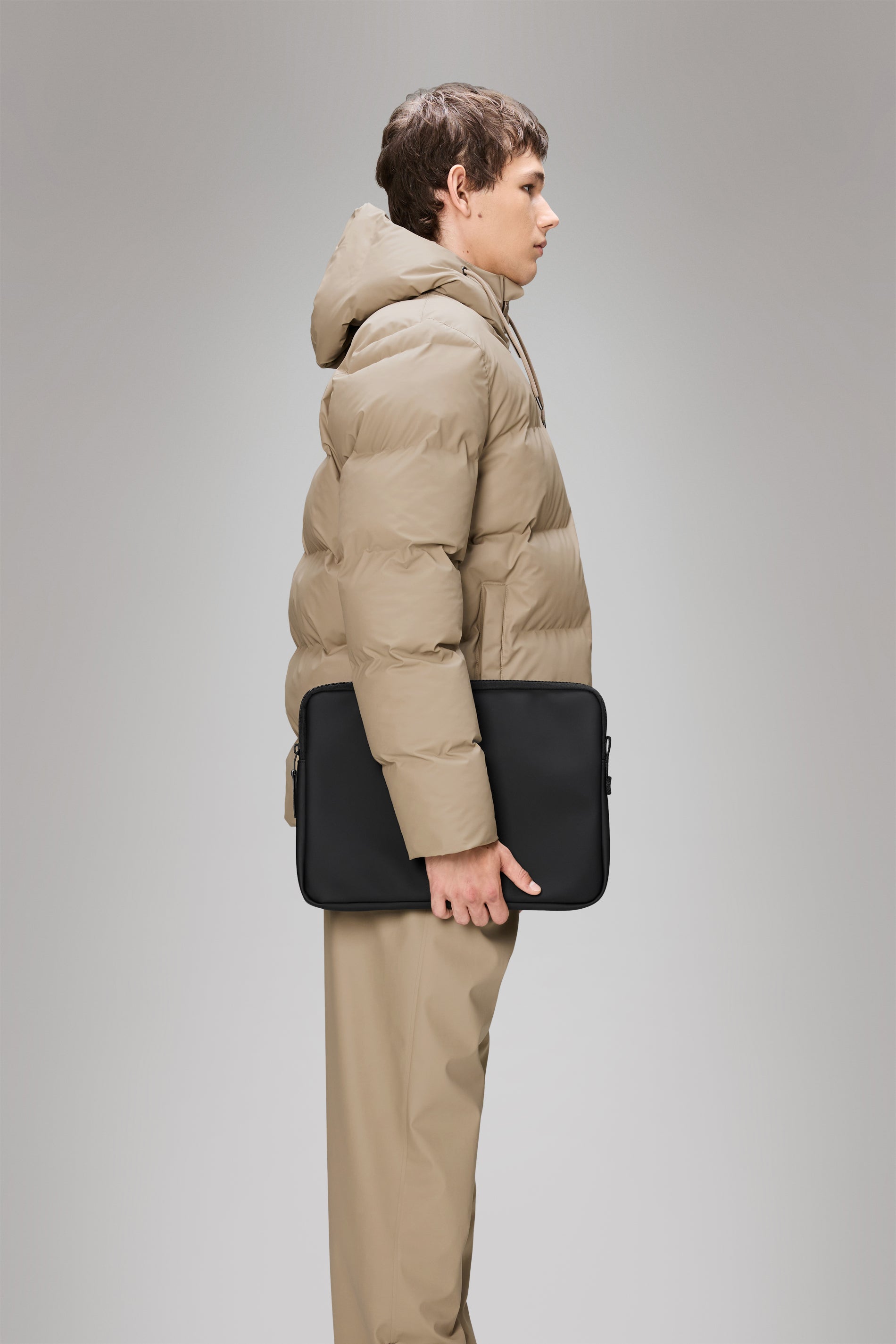 RAINS Trail Laptop Case 15″/16″ Black 2.60L H27 x D2.50 x W38 cm Laptop Case