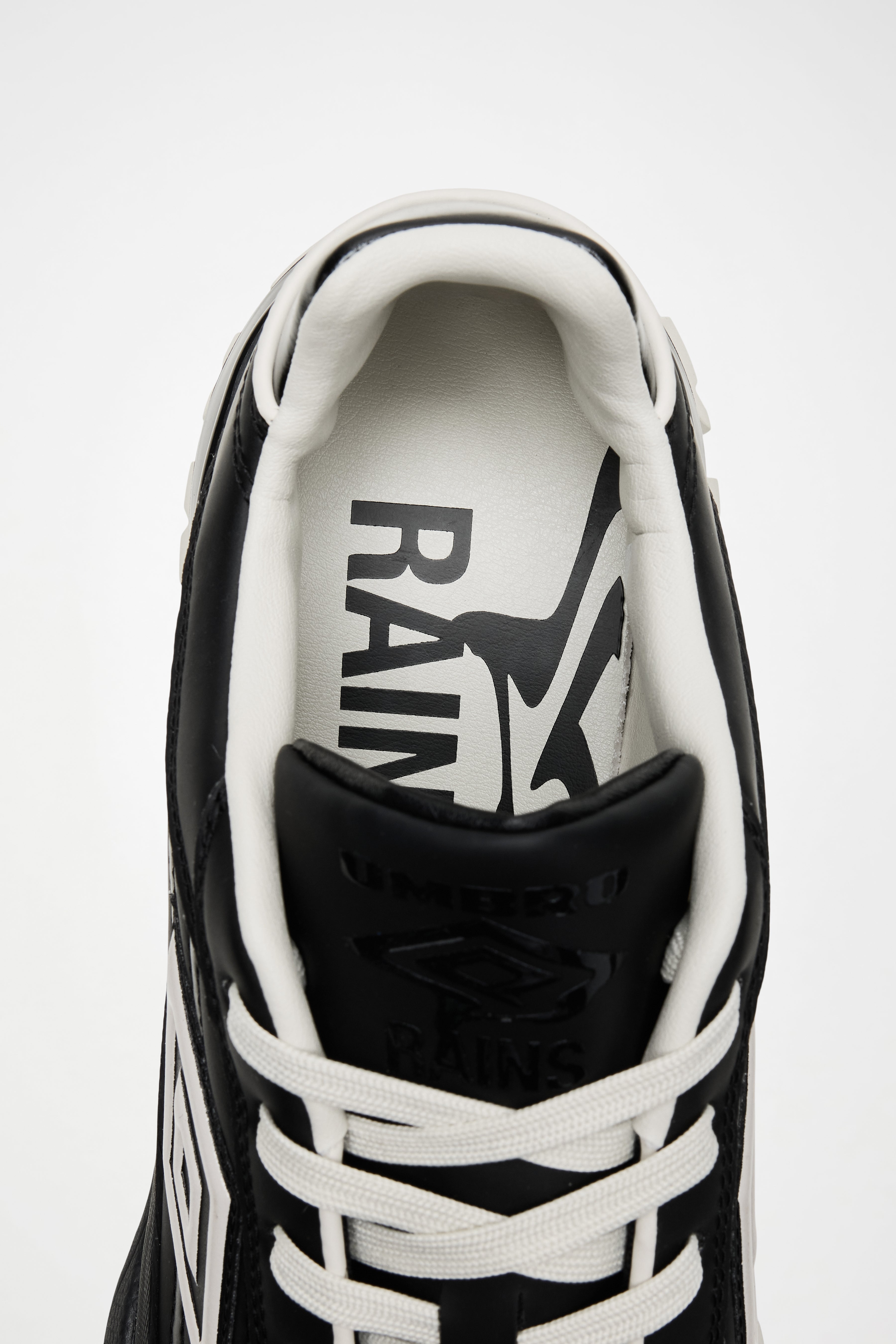 RAINS Rains x Umbro Sneaker Black/Vintage White Shoe