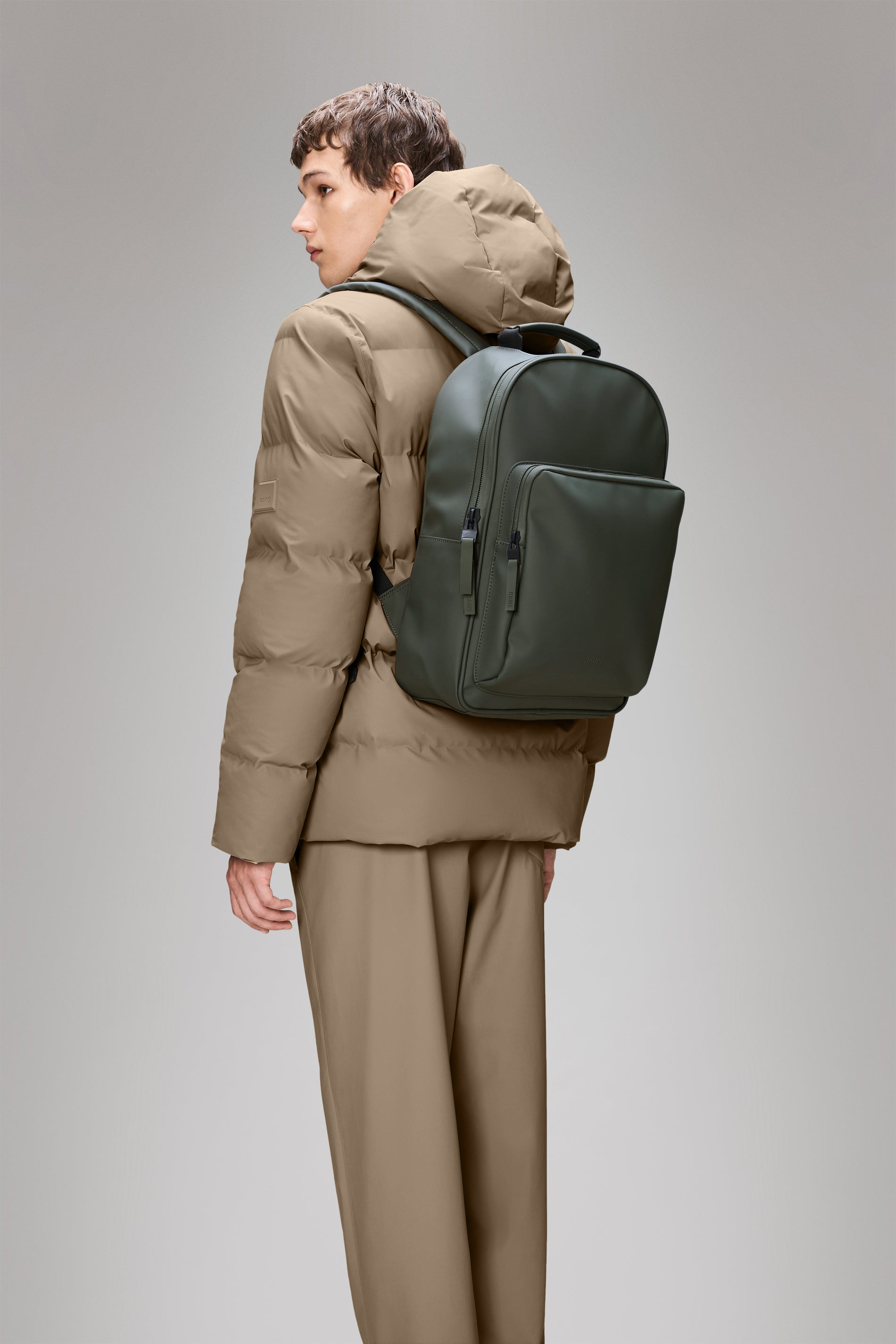 RAINS Book Daypack Large Green 15L H45 x D12 x W30 cm Backpack