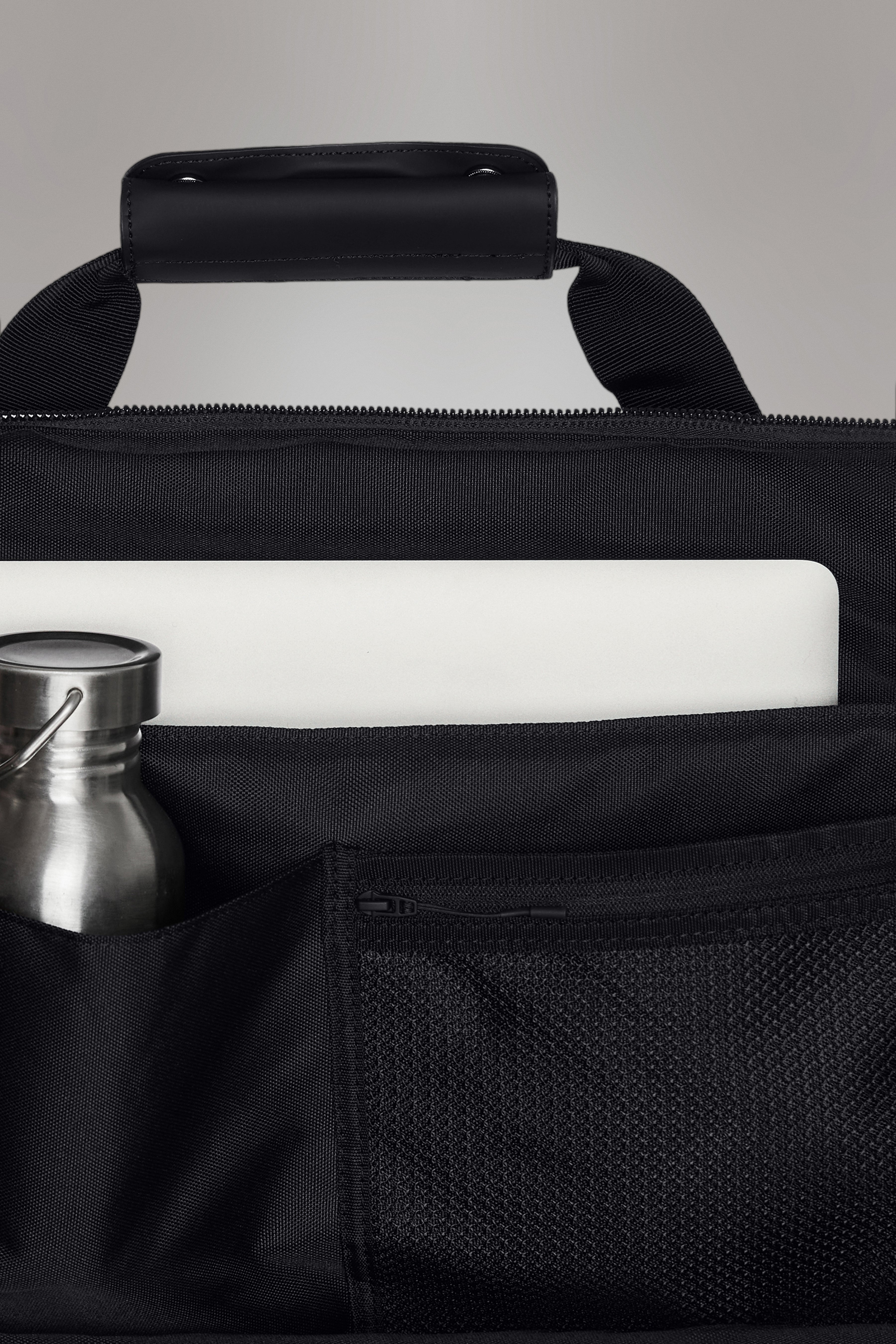 RAINS Texel Kit Bag Lagoon 36L H31 x D14 x W44 cm Weekender